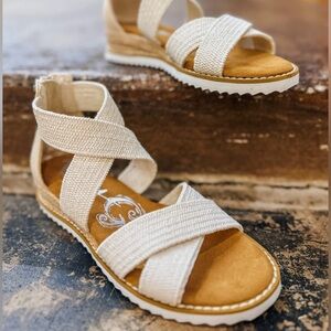 Very G Sandals in cream!